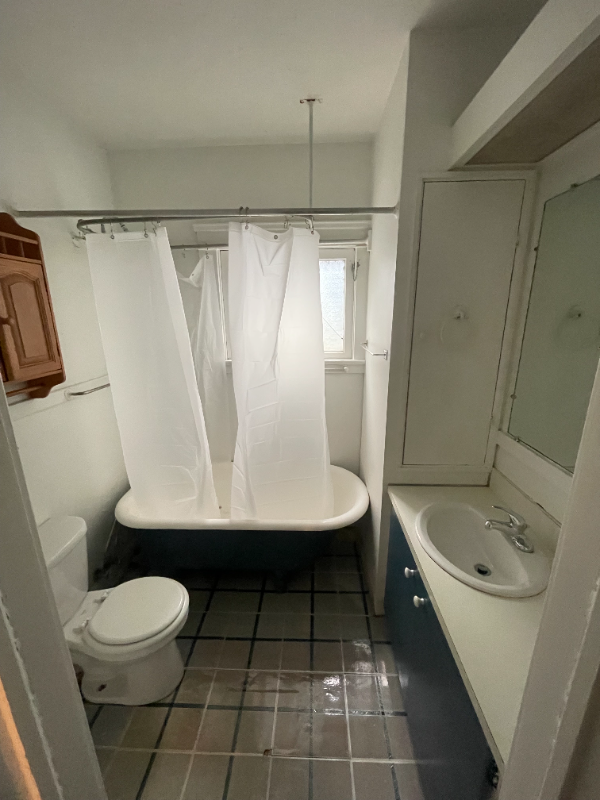 2296 Grandview Ave - Photo 7 of 13