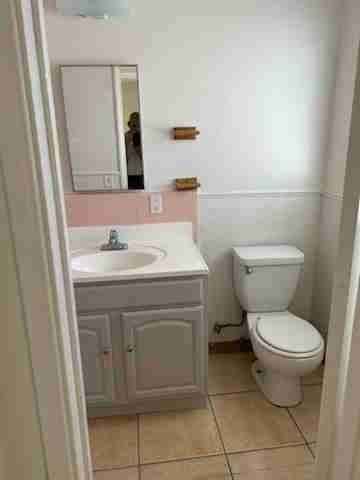 1037 E Spazier Ave #C - Photo 7 of 10