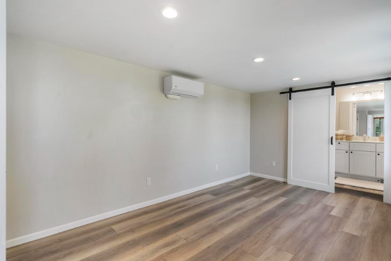 120 E Lake St #2 - Photo 4 of 13