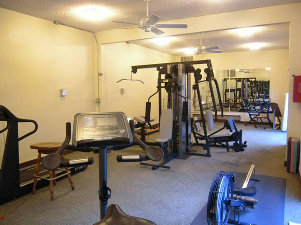 1730 Halford Ave - Photo 6 of 25