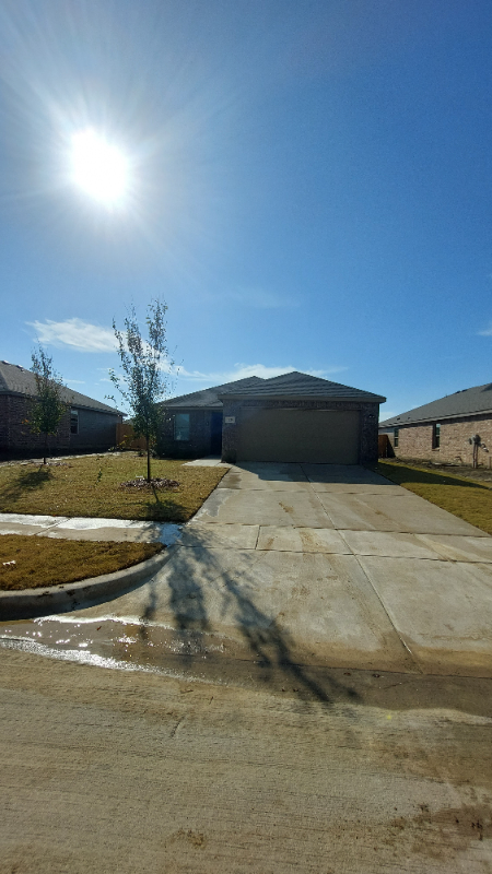 1425 Waverley Dr