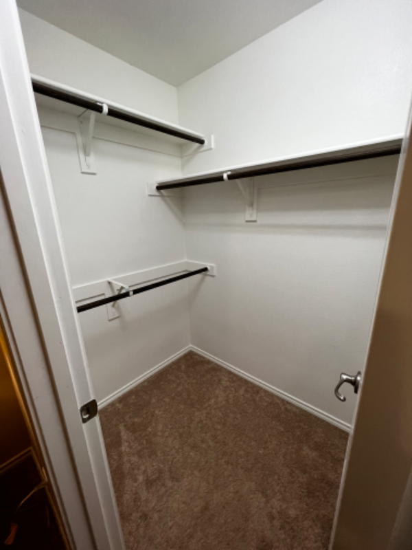 1415 Field Dr - Photo 3 of 10