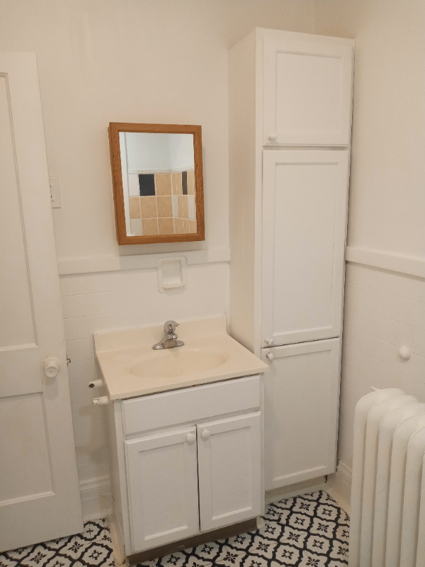 1210 Erie St - Photo 2 of 50