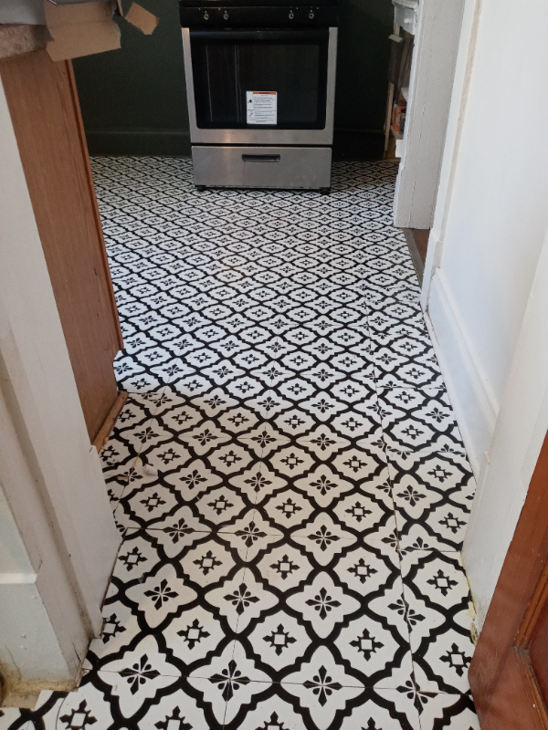 1210 Erie St - Photo 4 of 50