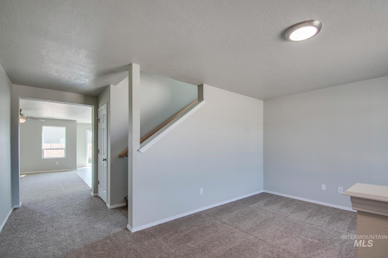 4530 S Giants Way - Photo 3 of 22