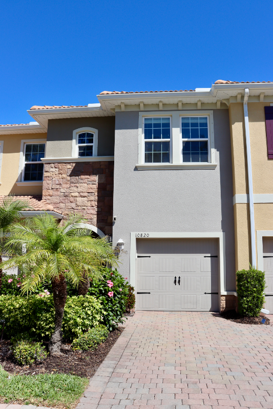 10820 Alvara Point Dr - Photo 7 of 49