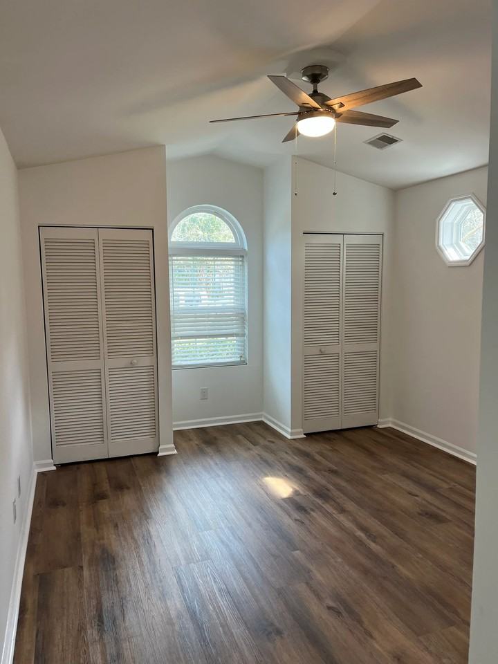 1283 Llewellyn Rd - Photo 2 of 15