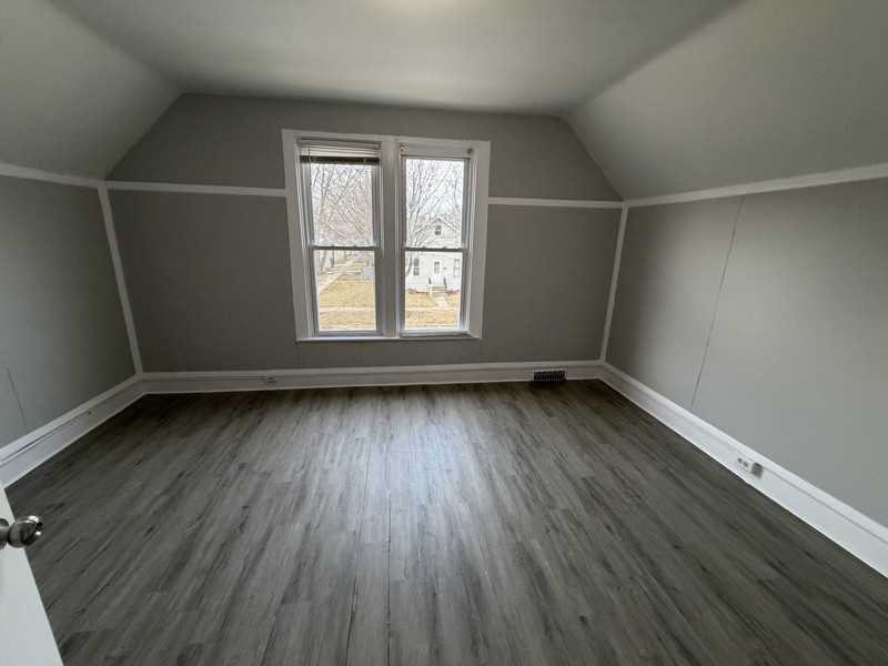 600 18th St - Photo 4 of 11