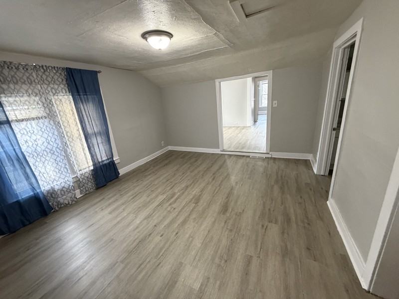 600 18th St - Photo 7 of 11