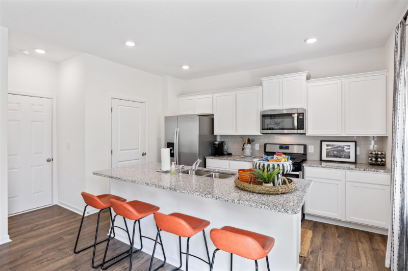 8633 Leeanna Brooke Ln - Photo 5 of 24