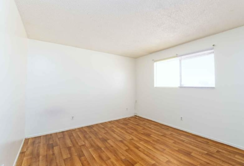 535 W Barnard St - Photo 4 of 6