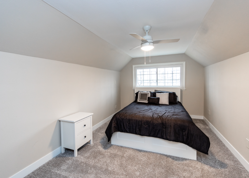 2068 Fernwood Dr #3