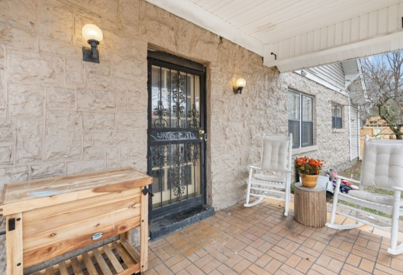 1204 Mcgavock Pike - Photo 2 of 17