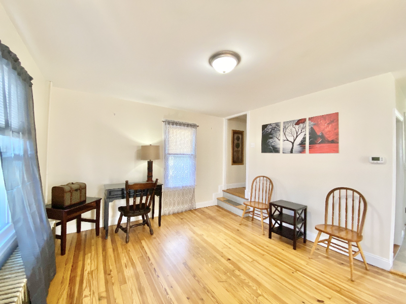 842 Bloom Rd - Photo 2 of 6