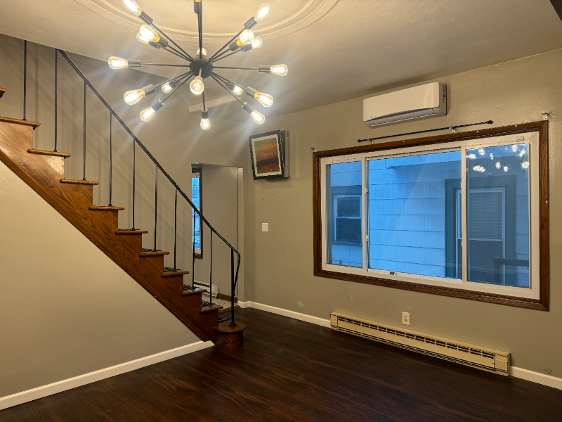 21 S Loveland Ave - Photo 4 of 19