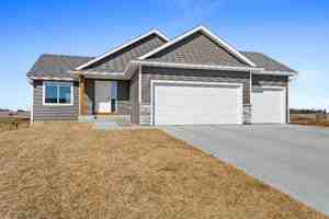 featured image of 220 Stonelake Dr Se