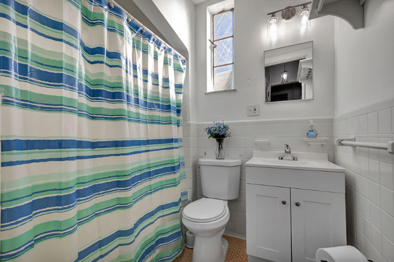 217 Loraine Ave - Photo 5 of 25