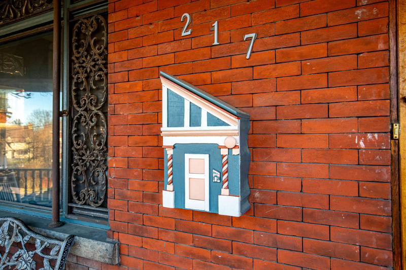 217 Loraine Ave - Photo 6 of 25