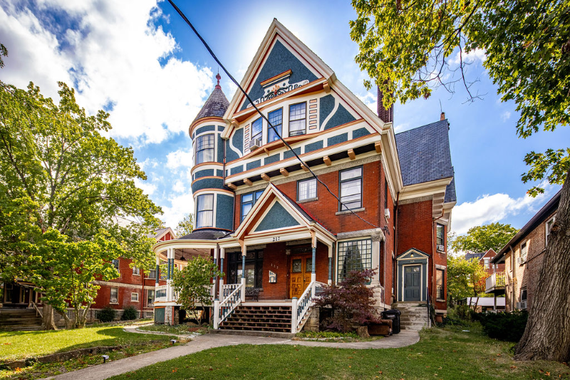 217 Loraine Ave - Photo 7 of 25