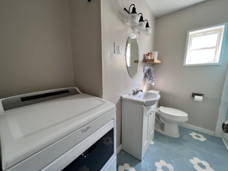 319 W Kenedy Ave - Photo 4 of 8