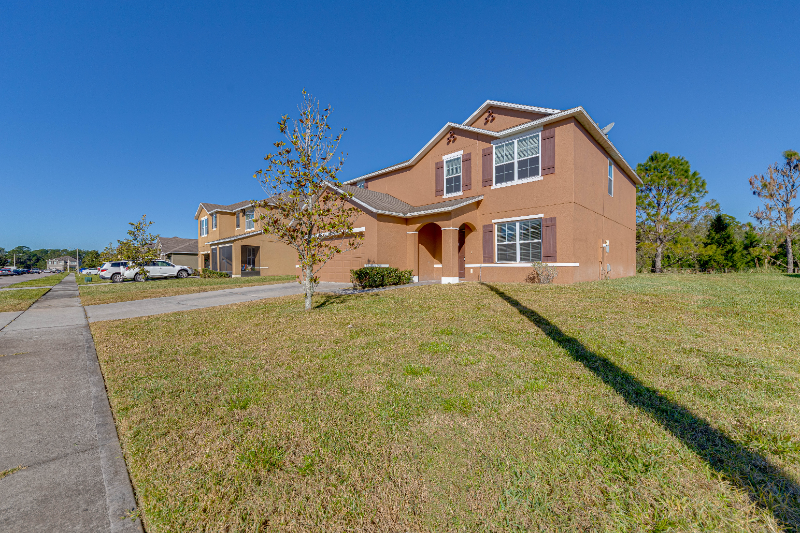 16647 Broadford Ln - Photo 3 of 38