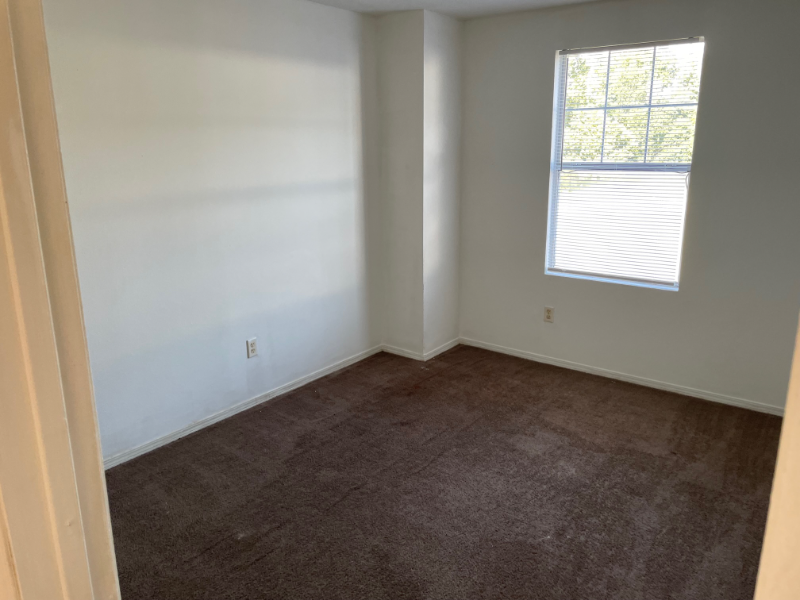 1001 Grant Ave - Photo 4 of 5