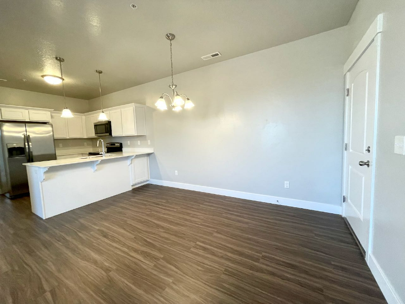 673 Nw #W301 - Photo 4 of 36