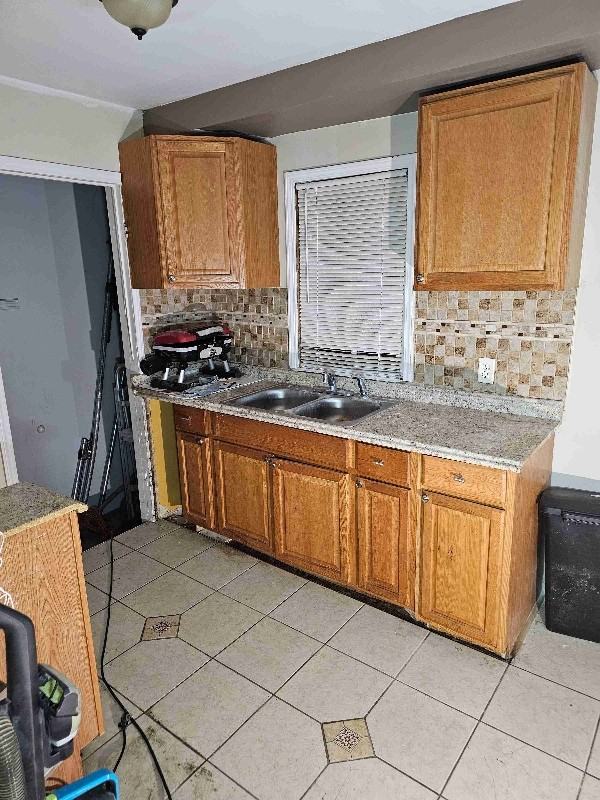 15712 Evergreen Rd - Photo 2 of 10