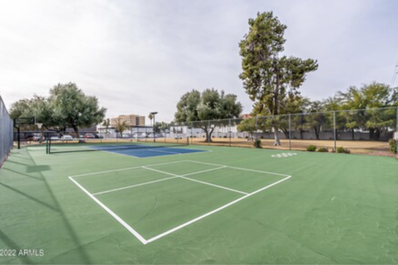 424 E Brown St #142 - Photo 4 of 13