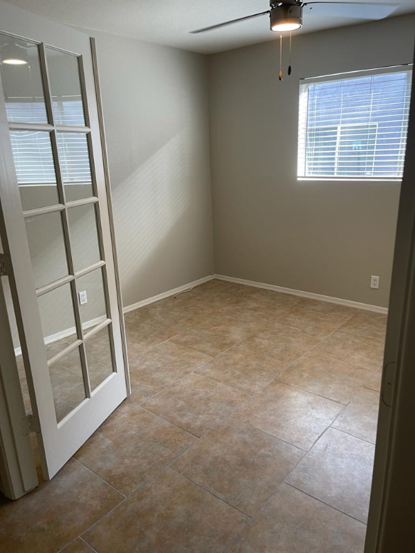 424 E Brown St #142 - Photo 7 of 13