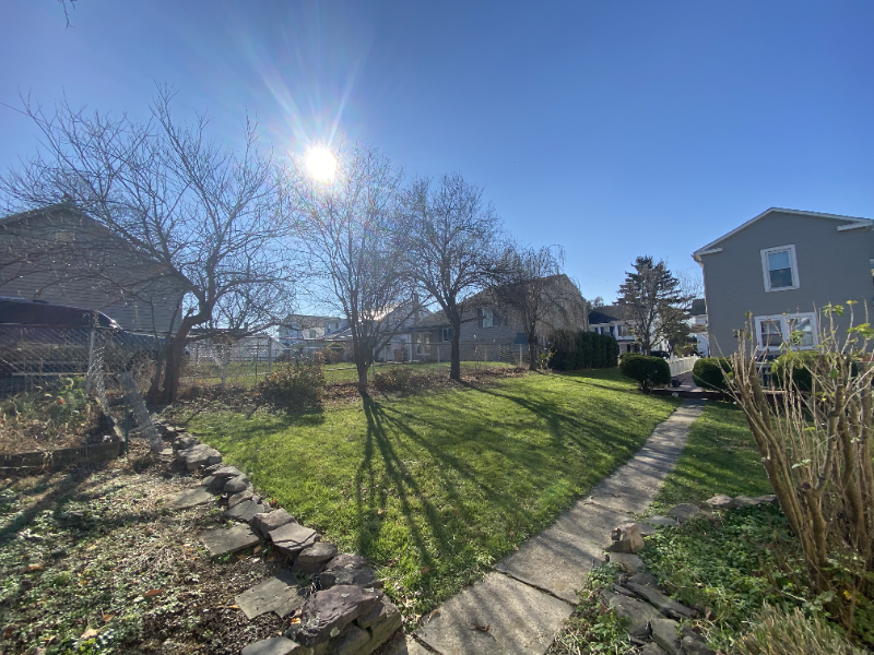 960 Vine St - Photo 2 of 4