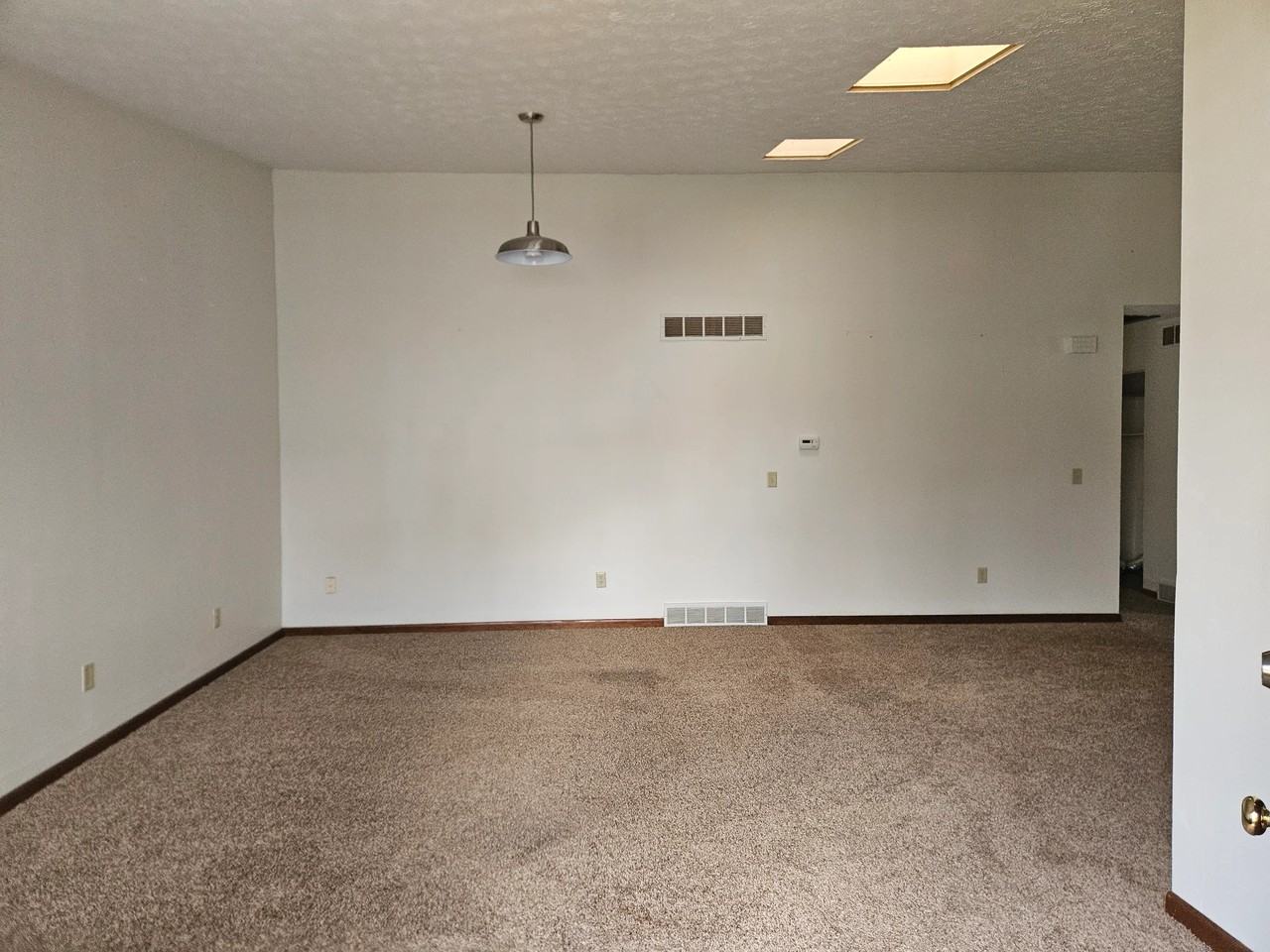 1557 Vista Ridge Dr - Photo 5 of 20