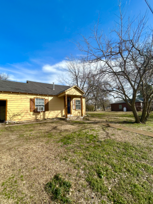 507 S Houston St - Photo 2 of 33