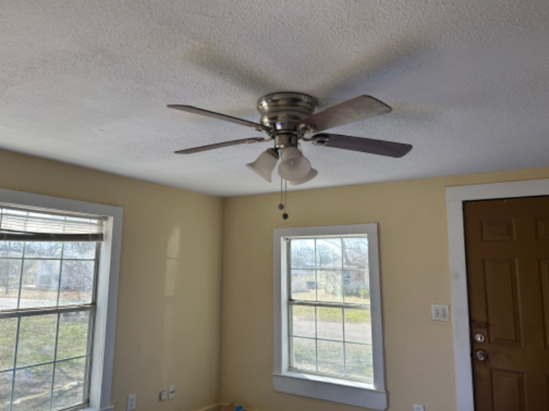 507 S Houston St - Photo 5 of 33