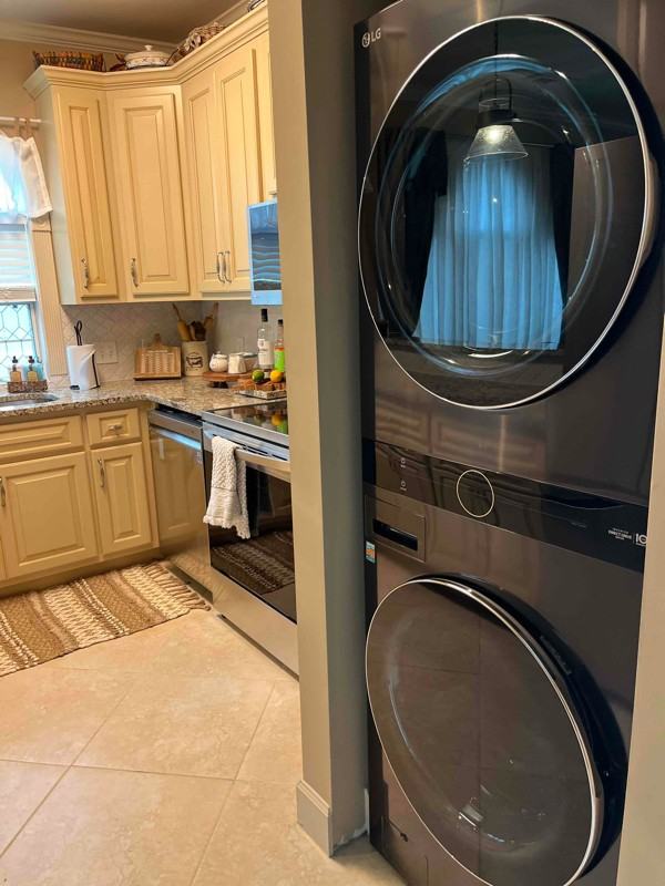 4281 Hibiscus Dr #103 - Photo 2 of 11