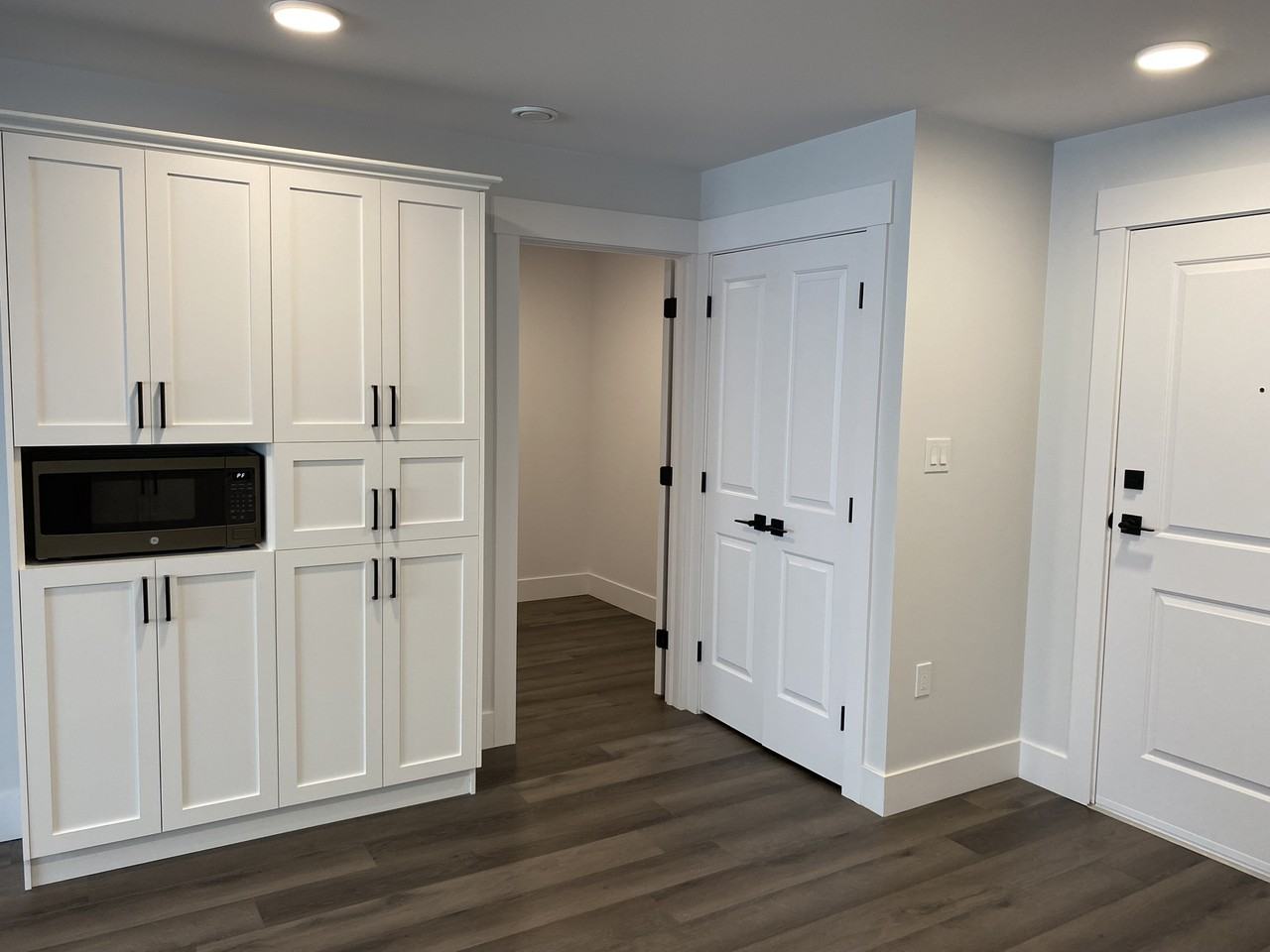 49 Forest Hill Road #305 - Photo 3 of 16