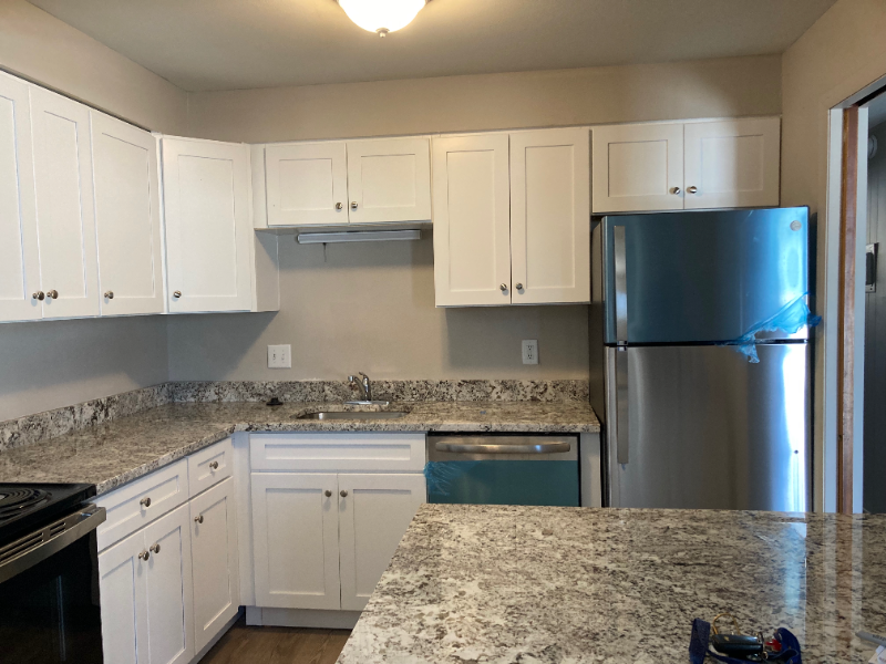 5599 Thompson Rd - Photo 2 of 10