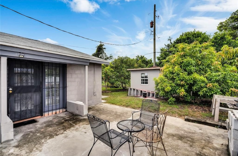 3328 Coleman Pl #A - Photo 5 of 7