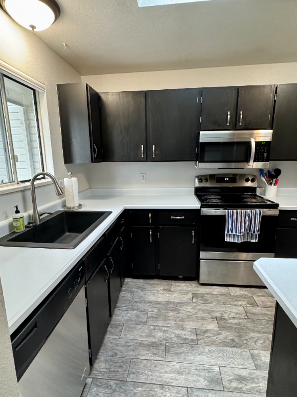 259 Quincy Ln Apt A - Photo 4 of 21