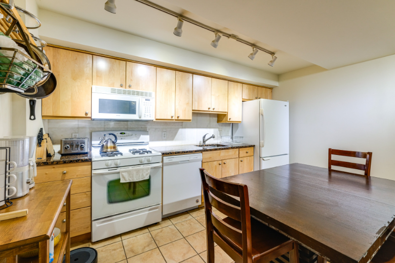 4316 4th St Nw #B - Photo 4 of 18