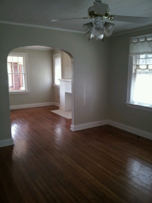 1610 E 14th St - Photo 4 of 11