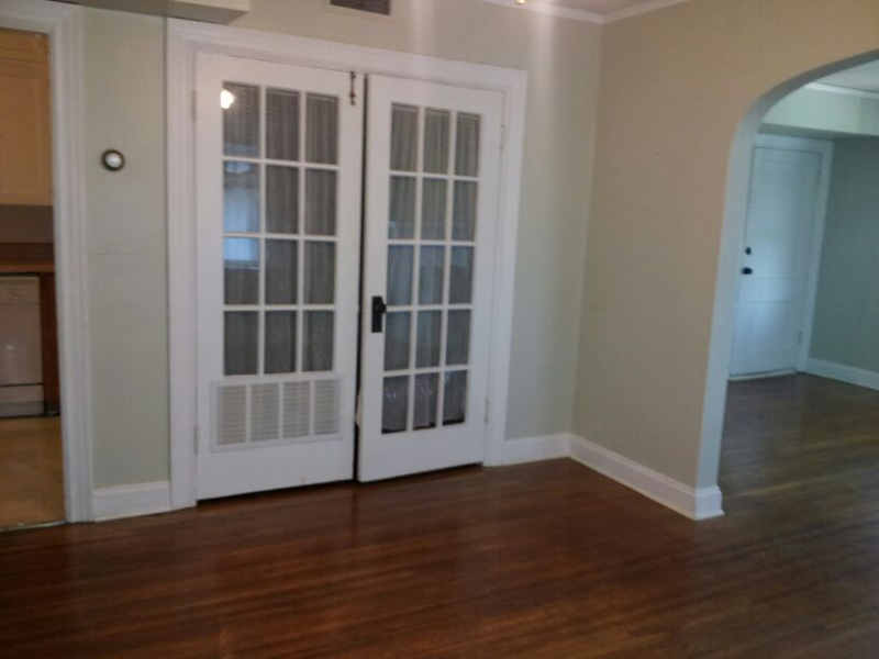 1610 E 14th St - Photo 6 of 11