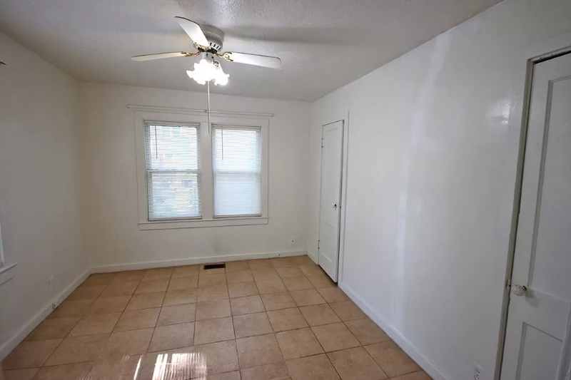 113 S Chicago St #1 - Photo 5 of 8