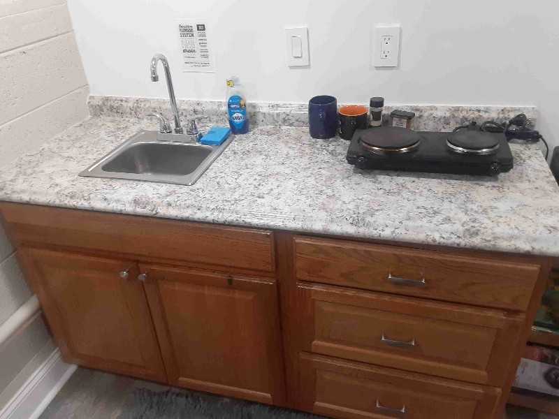 1605 Brakefield Ct - Photo 3 of 5