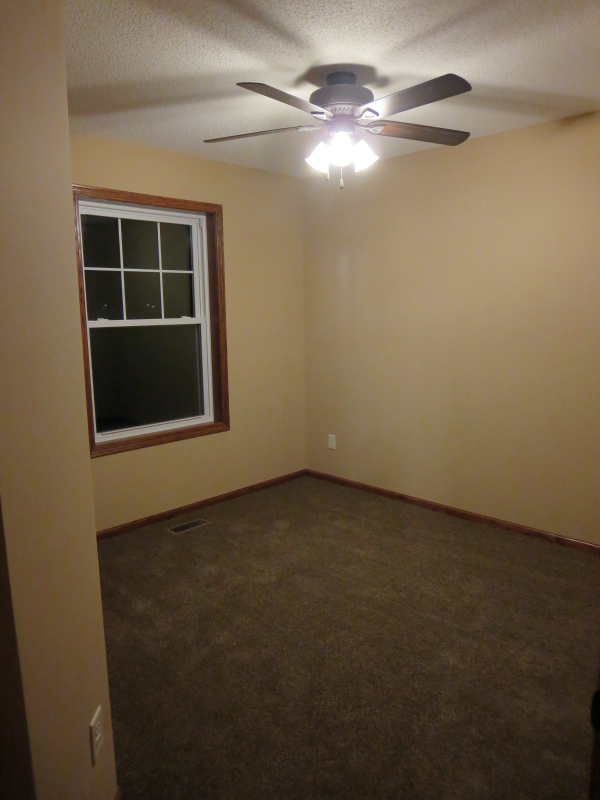 1913 6th Ln Se - Photo 3 of 16