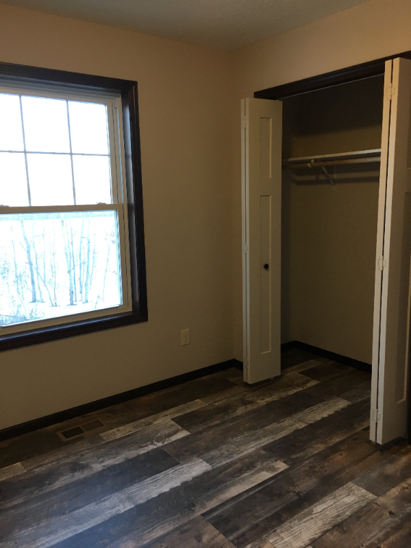 1913 6th Ln Se - Photo 4 of 16