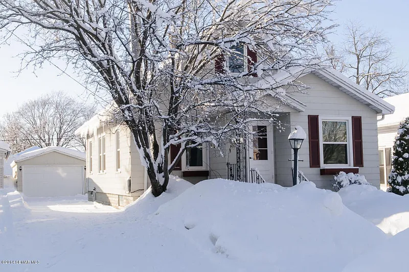 301 15th Ave Sw - Photo 2 of 23