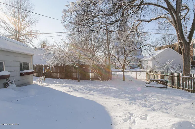 301 15th Ave Sw - Photo 4 of 23