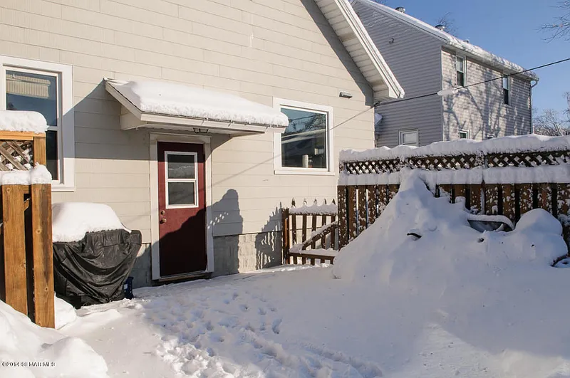 301 15th Ave Sw - Photo 7 of 23