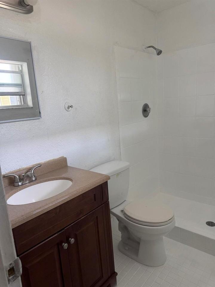 3500 Riverside Drive #1-3 - Photo 6 of 6